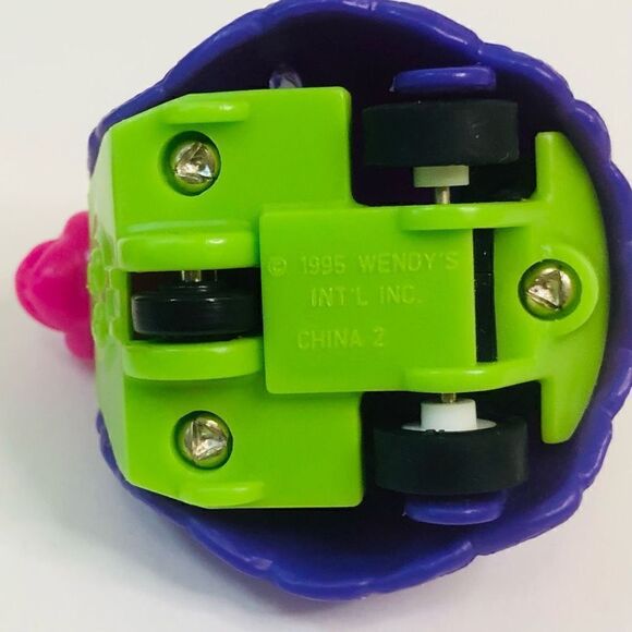 90’s prehistoric car toy and dinosaur stone age turtle with helmets - Picture 6 of 8